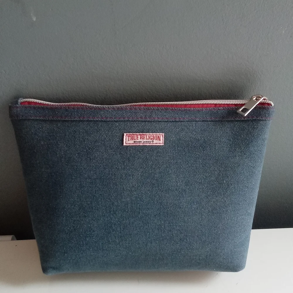 True Religion Rhinestone Denim Makeup Bag Cosmetic Pouch Zipper‎ Travel Pouch